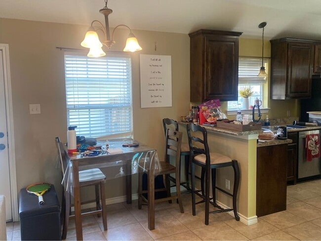 Building Photo - 2657 Symphony Park Dr