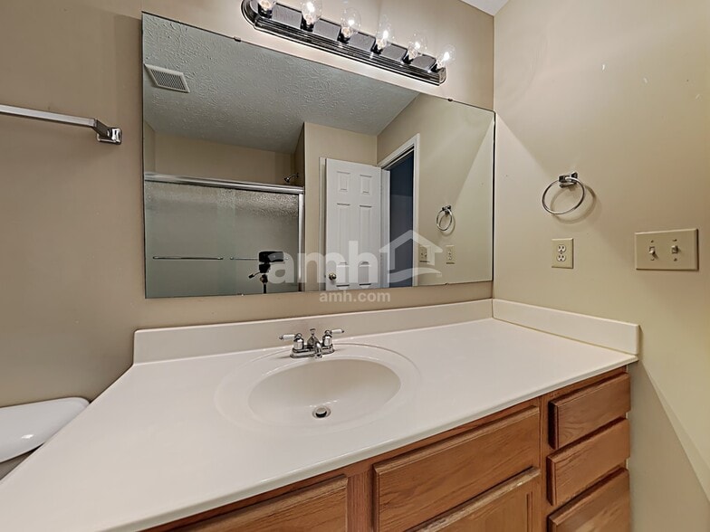 Building Photo - 19428 Amber Way