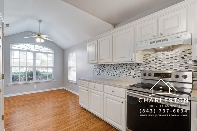 Building Photo - 7856 High Maple Cir