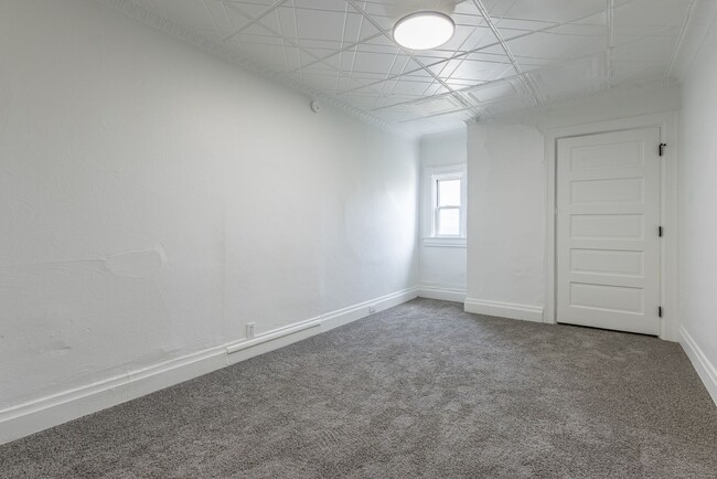Building Photo - 1533 Arlington Ave