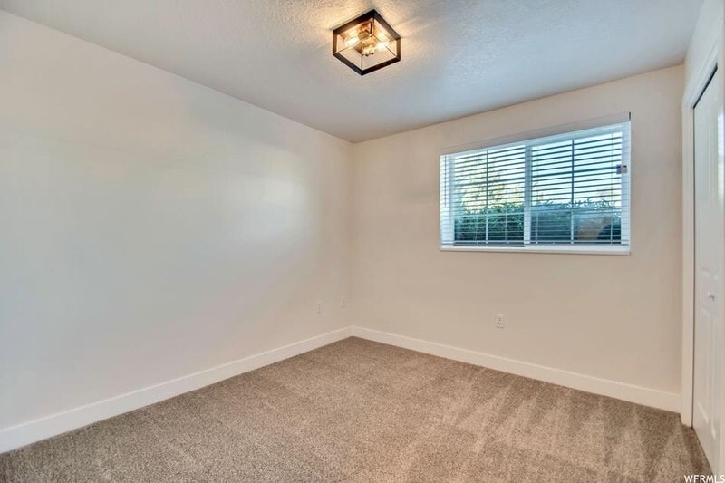 Building Photo - 30 W 7500 S