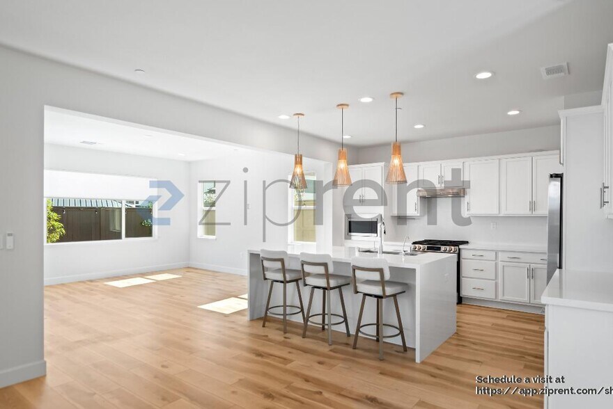 Building Photo - 4124 Maddy Ave