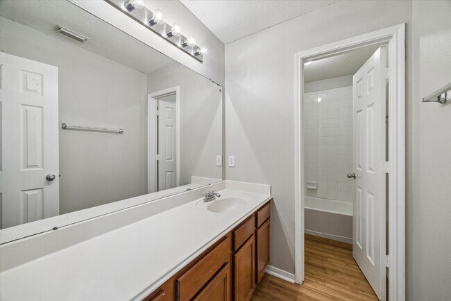 Building Photo - 6218 Lovage Ave