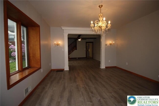 Building Photo - 513 Cattell St