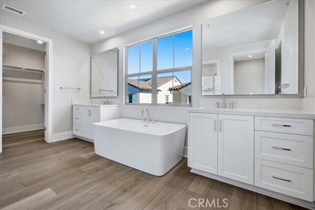 Building Photo - 212 Mistwater