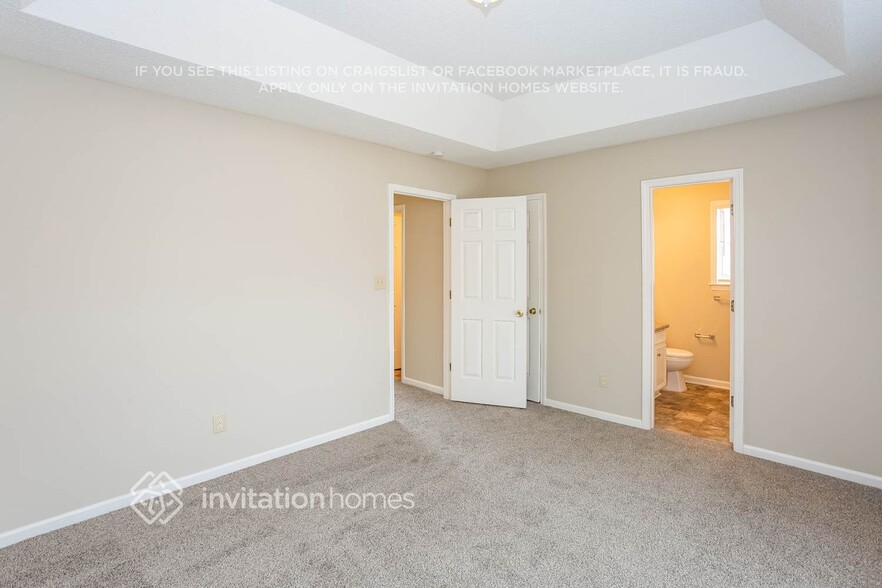 Building Photo - 5014 Alexis Dr