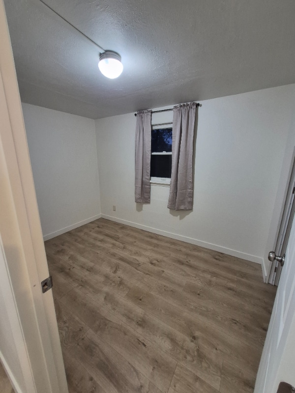 Building Photo - 1250 NW Ellan St