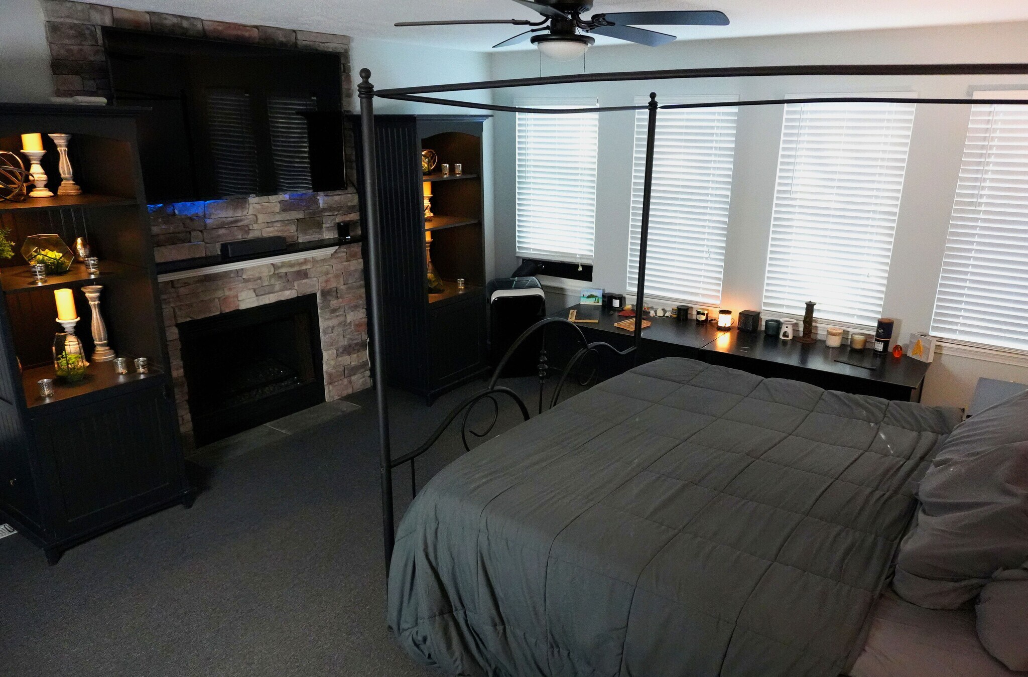 Building Photo - 932 Kingsbury Dr