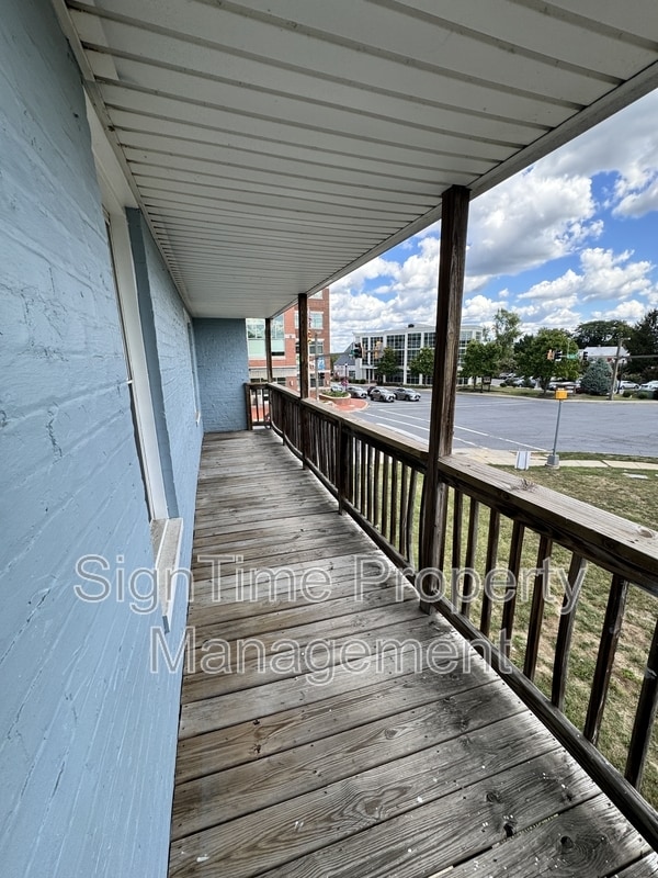 Building Photo - 152 E South St