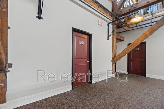 Building Photo - 815 Porter St