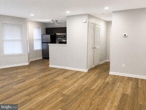 Building Photo - 635 Constellation Square SE