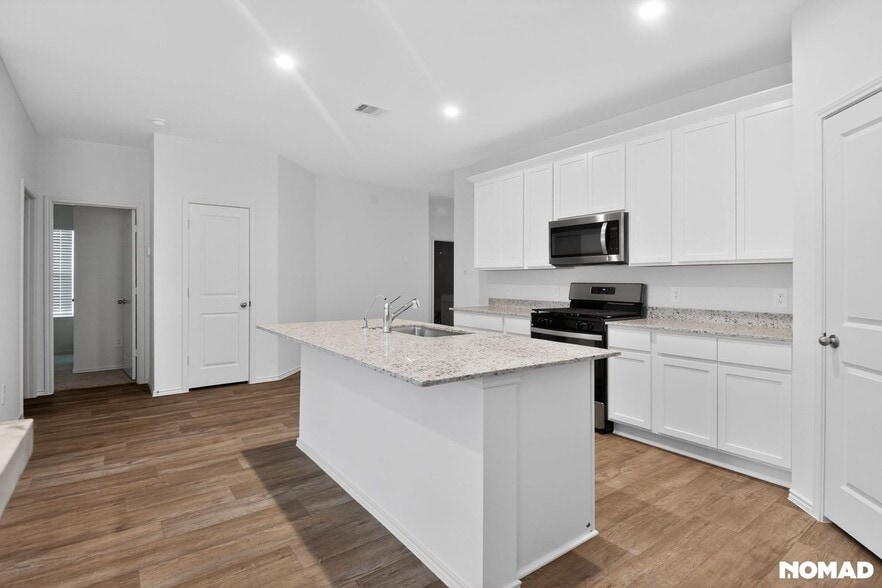 Building Photo - 30842 Brightwell Bnd