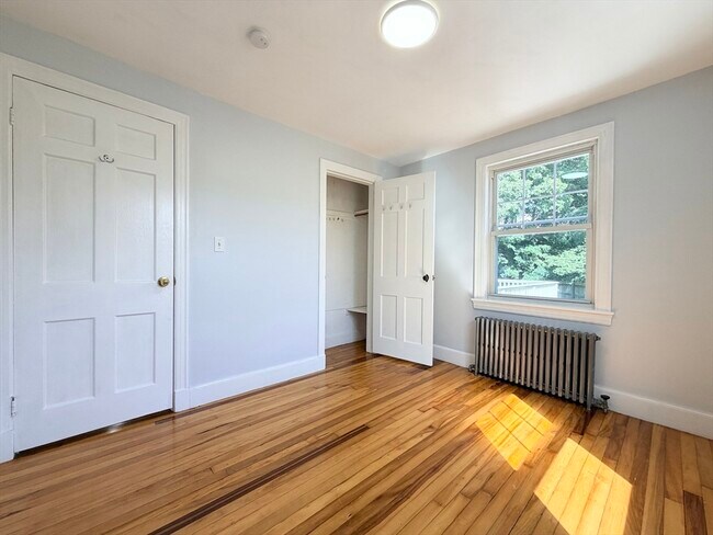Building Photo - 25 Brookside Rd
