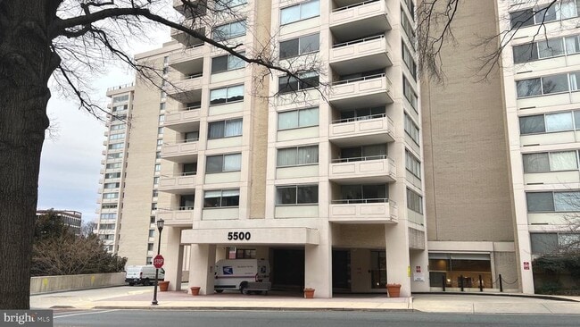 Building Photo - 5500 Friendship Blvd