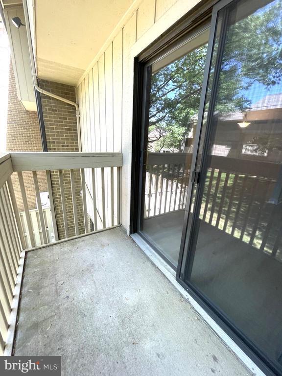 Building Photo - 2661 Glengyle Dr