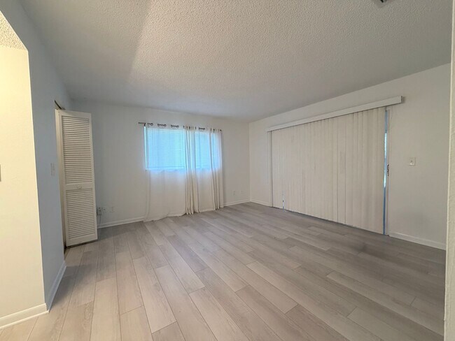 Building Photo - Golf Course Condo on Seven Springs Golf and Country Club