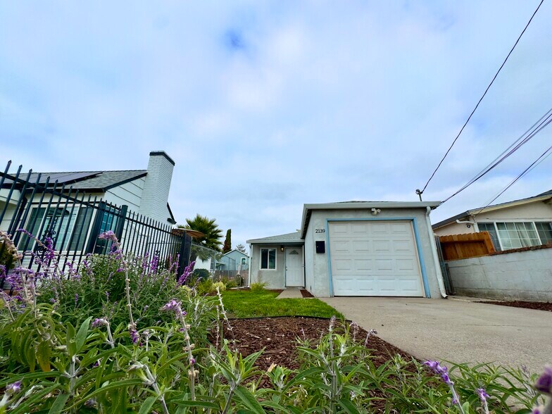 Building Photo - 2139 103rd Ave