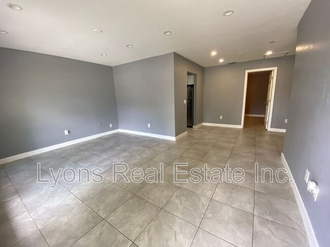 Building Photo - 4186 Pine Drop Ln