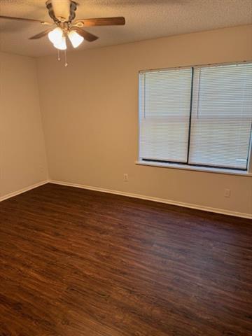 Building Photo - 204 Melody Cir