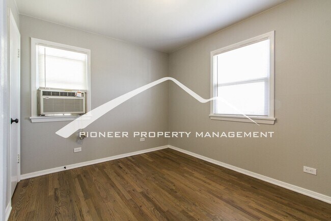 Building Photo - 41 S Osceola St