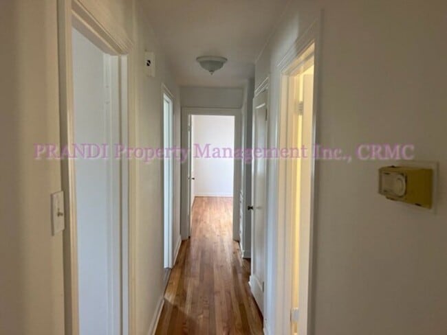 Building Photo - 1131 Magnolia Ave