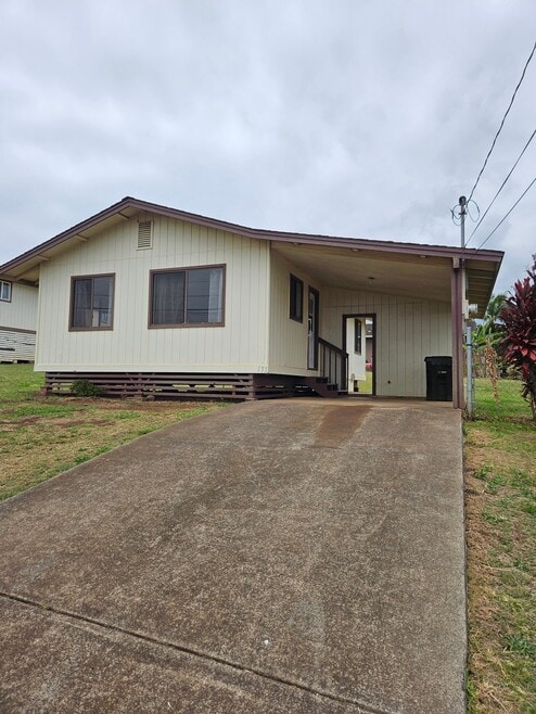 Building Photo - 133 Hanalani St