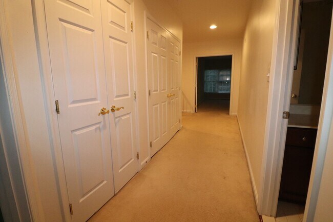 Building Photo - 4635 Battenburg Ln