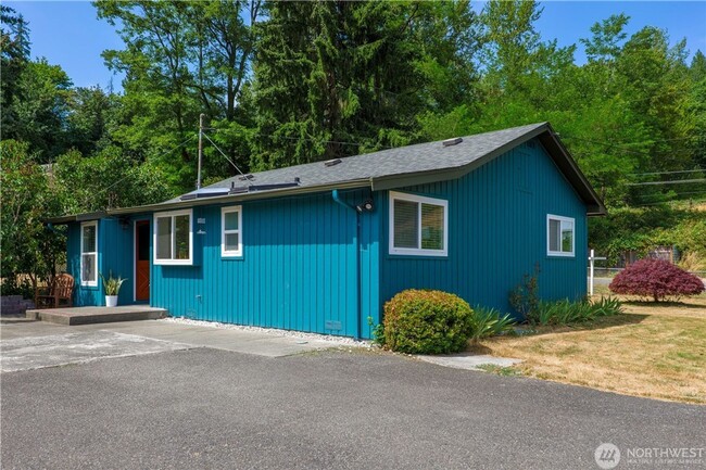 Building Photo - May Valley Road business opportunity available - 2 bedroom 1 bath home with carport & office and ...