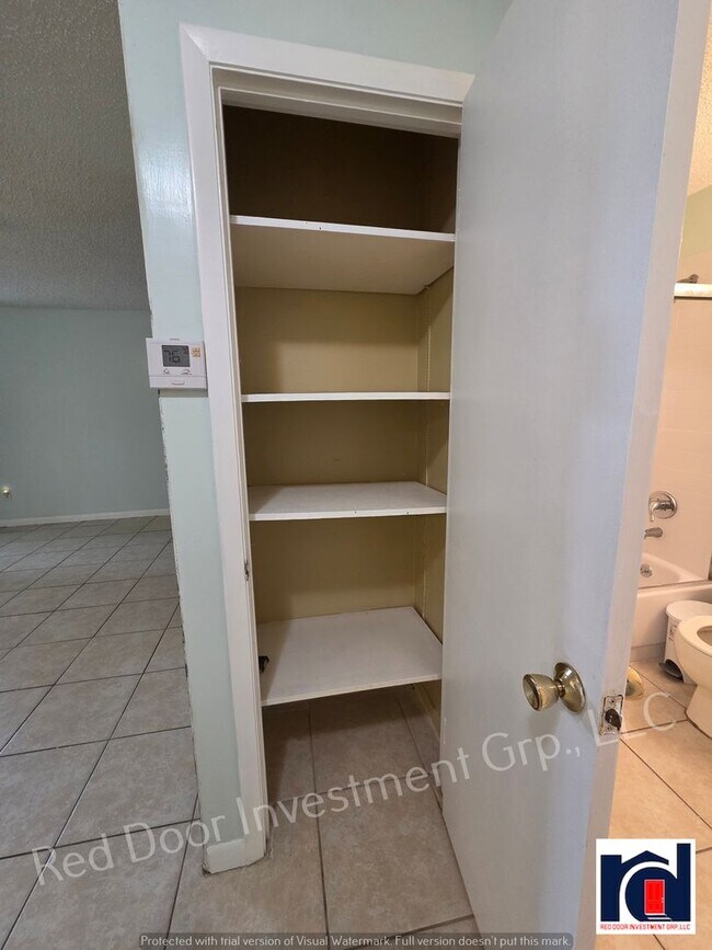 Building Photo - Stunning 2 Bedroom/2 Bath Quad in Quail Run