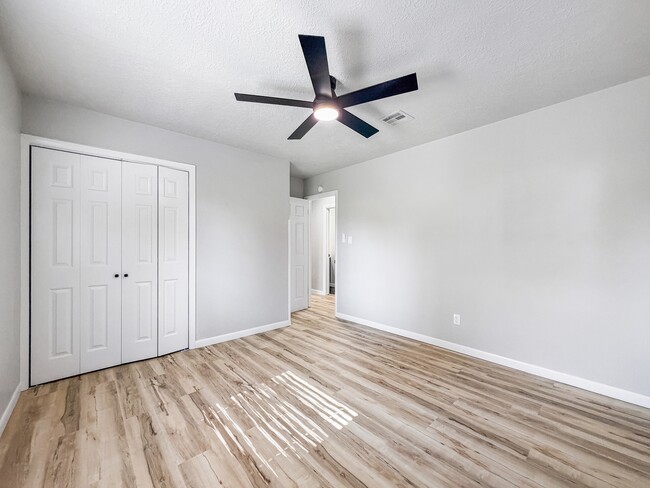 Building Photo - 1702 W Boyd St