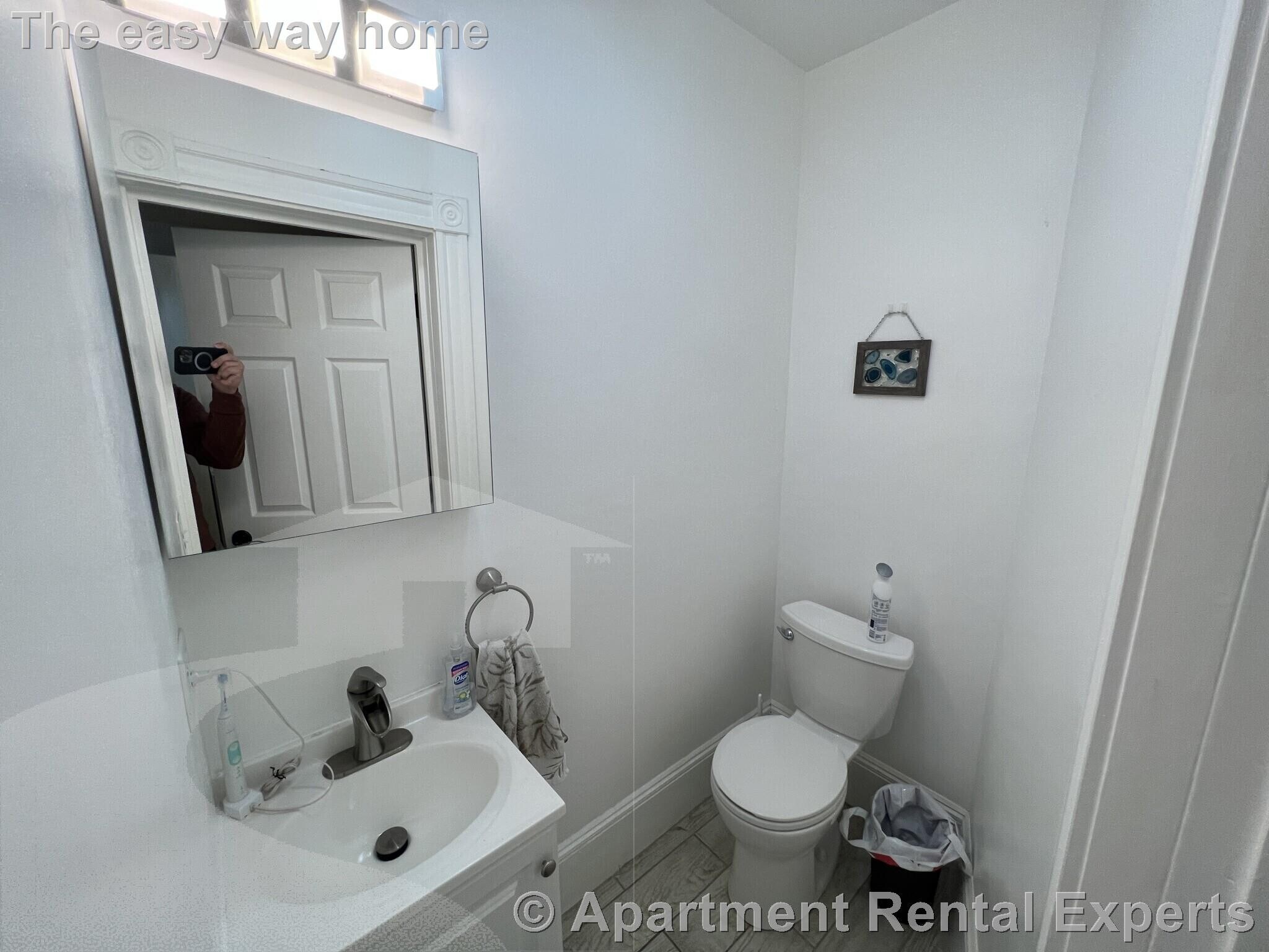 Building Photo - 48-50 Lowell St Unit #2