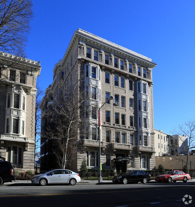 The Netherlands 1852 Columbia Rd NW Washington DC 20009 Apartment