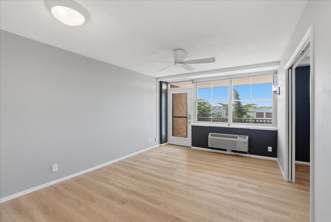 Building Photo - Sophisticated High-Rise Living in Prime Arlington Location