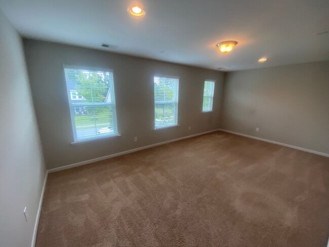 Building Photo - 4 Bedrooms 2.5 Baths in Richmond Hill, Available in 8/10/26!! Located in the sought-after Buckhea...