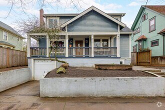 Building Photo - URBAN UPDATED 4 Bedroom/3 Bath CRAFTSMAN S...