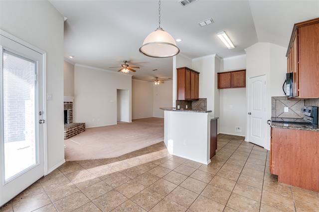 Building Photo - 347 Creekside Way