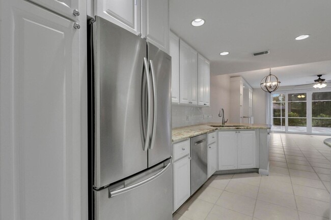 Building Photo - 468 Capistrano Dr