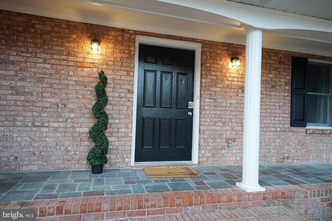 Building Photo - 414 Pine Bluff Rd