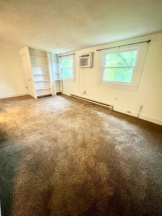 Building Photo - Inglewood 1 Bedroom Upstairs Apartment $10...
