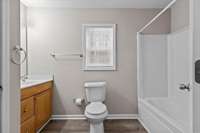 Building Photo - 631 Saddlewood Dr