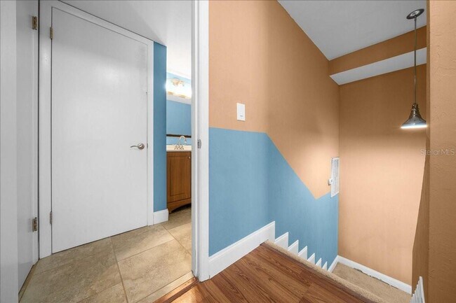 Building Photo - 2142 NE 45th Ave