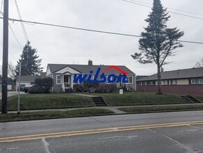 Building Photo - 2132 Porter St