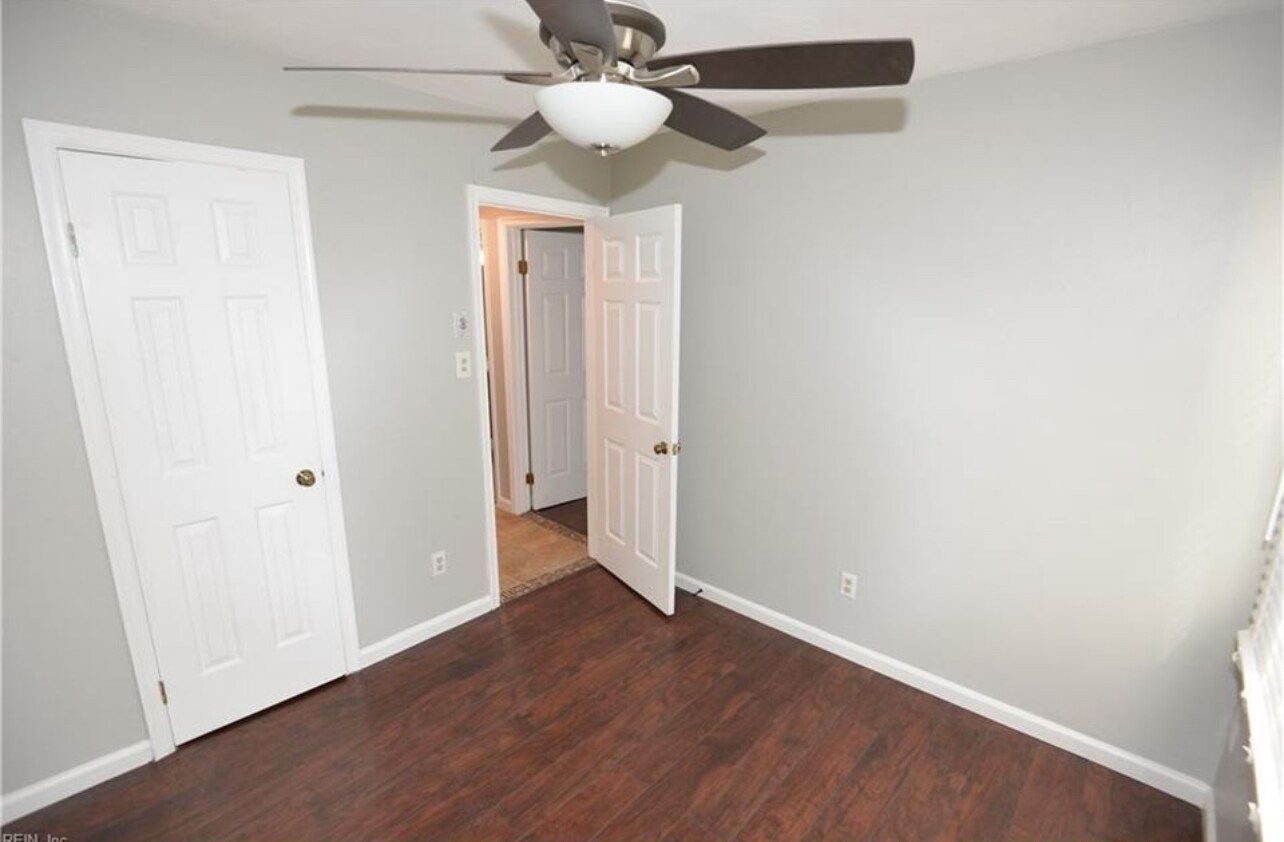 Building Photo - 4502 Marlwood Way