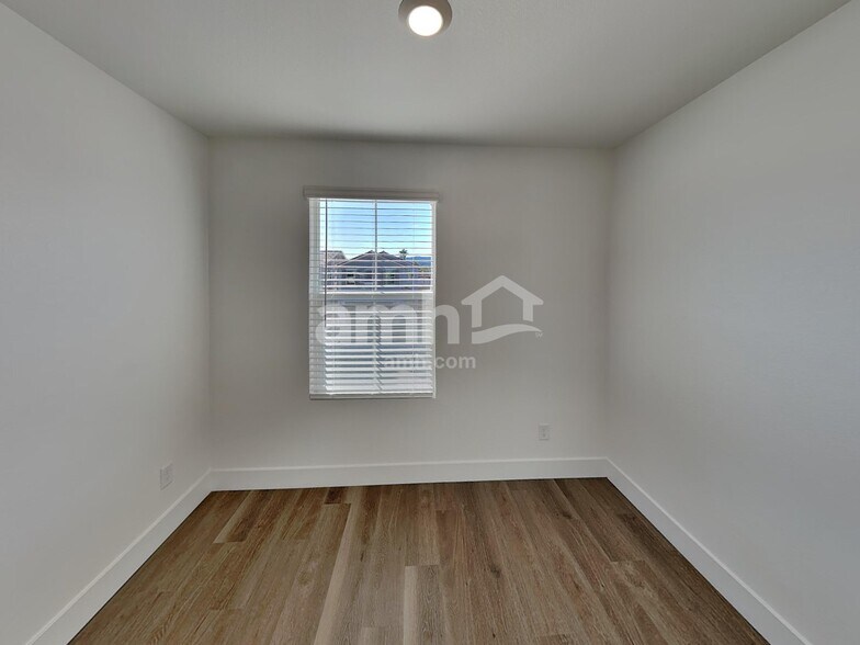 Building Photo - 5842 Fly Fisher St