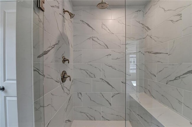 Building Photo - 400 Renwood Trl