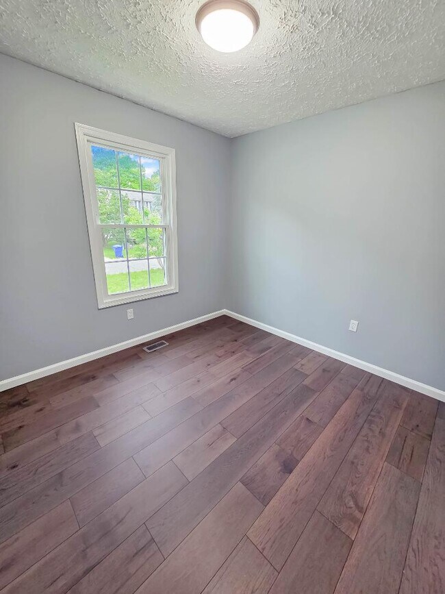 Building Photo - 5121 Beaugregory Ct