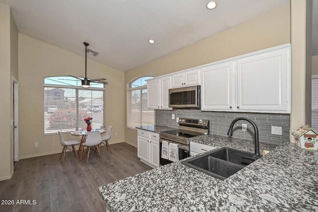 Building Photo - 9164 N 95th Ln