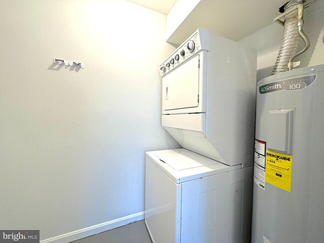 Building Photo - 9671 Hagel Cir