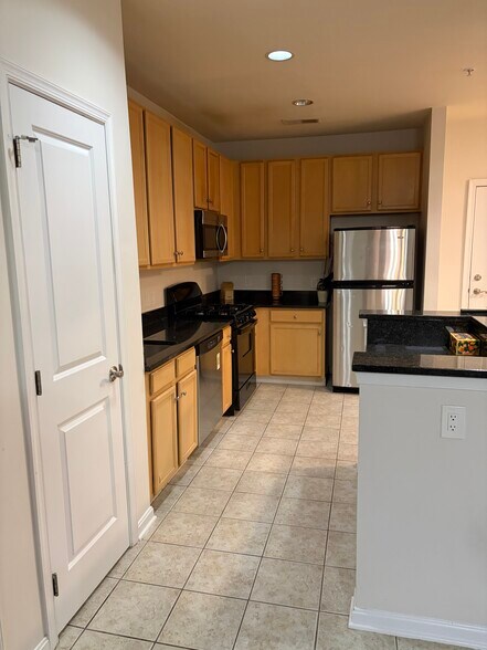 Building Photo - 2665 Prosperity Ave