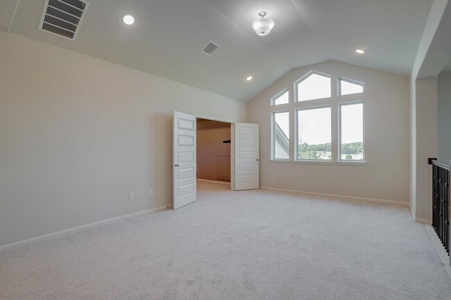 Building Photo - 16916 Sanglier Dr